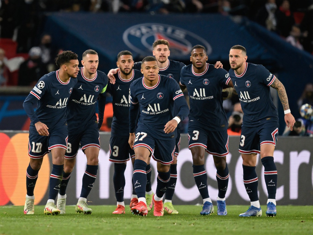 安东尼当年拒与哈登霍华德联手，只因林书豪在火箭？